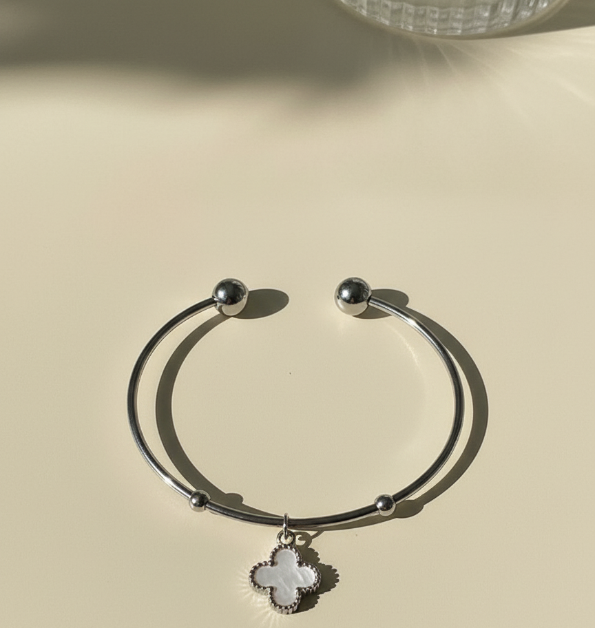 Serenity Clover Bangle